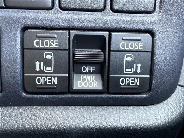 ノア Ｘ　ディライトプラス　◇純正ナビ（ＡＭ／ＦＭ／ＢＴ）フルセグＴＶ◇バックカメラ◇ステアリングスイッチ◇エコモード◇横滑り防止◇アイドリングストップ◇オートハイビーム◇衝突軽減システム◇レーンアシスト◇両側パワースライドドア（12枚目）