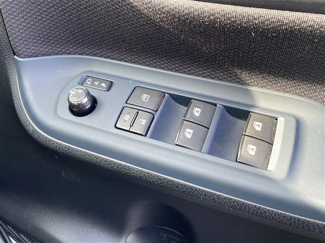 ノア Ｘ　ディライトプラス　◇純正ナビ（ＡＭ／ＦＭ／ＢＴ）フルセグＴＶ◇バックカメラ◇ステアリングスイッチ◇エコモード◇横滑り防止◇アイドリングストップ◇オートハイビーム◇衝突軽減システム◇レーンアシスト◇両側パワースライドドア（15枚目）