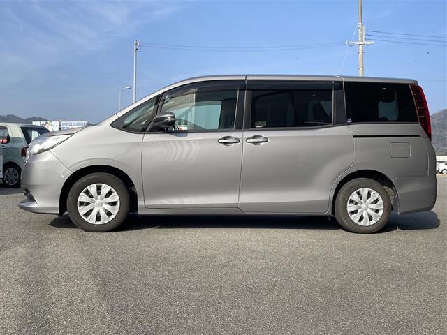 ノア Ｘ　ディライトプラス　◇純正ナビ（ＡＭ／ＦＭ／ＢＴ）フルセグＴＶ◇バックカメラ◇ステアリングスイッチ◇エコモード◇横滑り防止◇アイドリングストップ◇オートハイビーム◇衝突軽減システム◇レーンアシスト◇両側パワースライドドア（30枚目）