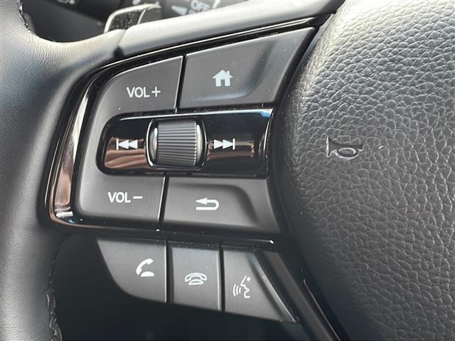 オデッセイハイブリッド ｅ：ＨＥＶアブソルート・ＥＸブラックエディション　ワンオーナー・純正ナビ・フルセグ・フリップダウン・全方位モニター・ホンダセンシング・ＢＳＭ・パワーバックドア・レザーシート・シートヒーター・パーキングアシスト・ＬＥＤ・ＥＴＣ（11枚目）