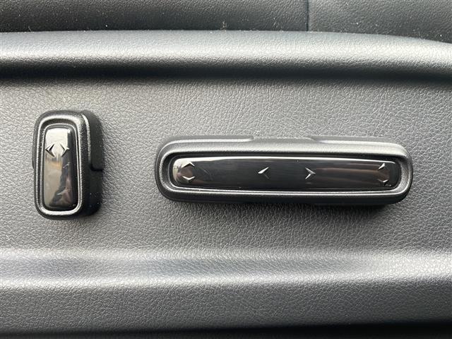 オデッセイハイブリッド ｅ：ＨＥＶアブソルート・ＥＸブラックエディション　ワンオーナー・純正ナビ・フルセグ・フリップダウン・全方位モニター・ホンダセンシング・ＢＳＭ・パワーバックドア・レザーシート・シートヒーター・パーキングアシスト・ＬＥＤ・ＥＴＣ（20枚目）