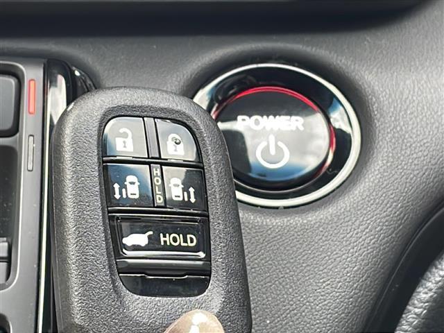 オデッセイハイブリッド ｅ：ＨＥＶアブソルート・ＥＸブラックエディション　ワンオーナー・純正ナビ・フルセグ・フリップダウン・全方位モニター・ホンダセンシング・ＢＳＭ・パワーバックドア・レザーシート・シートヒーター・パーキングアシスト・ＬＥＤ・ＥＴＣ（21枚目）