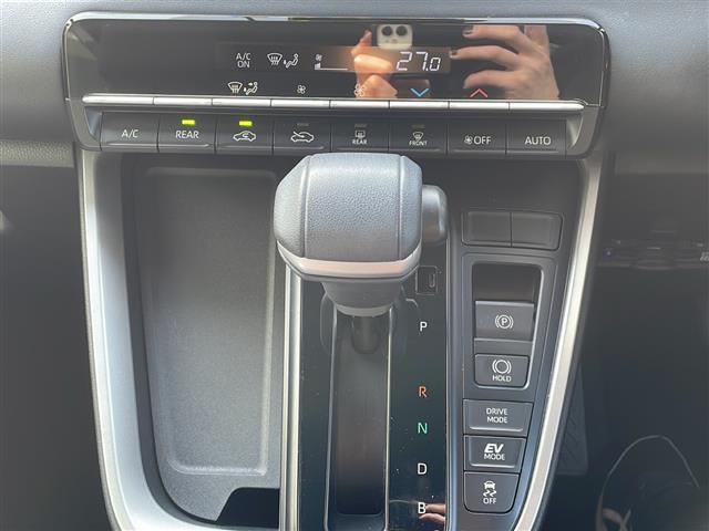 ノア ハイブリッドS-G ◇純正ナビ(AM/FM/BT)・フルセグTV◇追従付きクルーズコントロール◇ブラインドスポットモニター◇プリクラッシュセーフティー◇プロアクティブドライビングアシスト◇リアクロストラフィックアラート(14枚目)