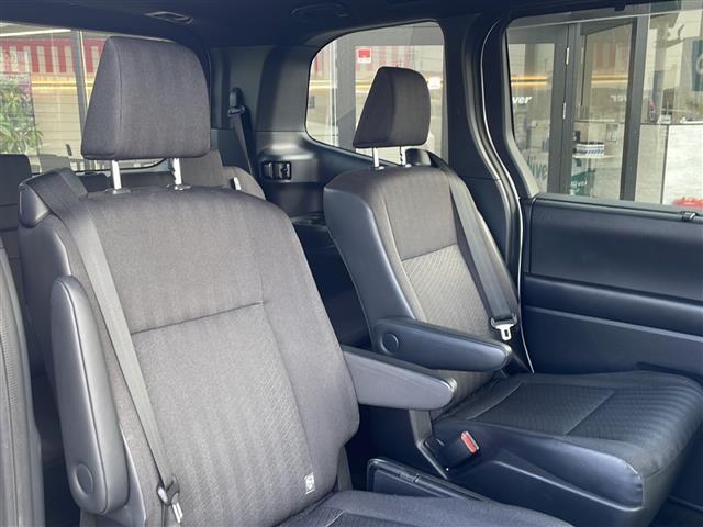 ノア ハイブリッドS-G ◇純正ナビ(AM/FM/BT)・フルセグTV◇追従付きクルーズコントロール◇ブラインドスポットモニター◇プリクラッシュセーフティー◇プロアクティブドライビングアシスト◇リアクロストラフィックアラート(22枚目)