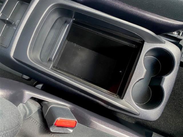 アルファード ２．５Ｓ　◇純正ナビ（ＡＭ／ＦＭ／ＢＴ／ＤＶＤ）・フルセグＴＶ◇バックカメラ◇追従付きクルーズコントロール◇クリアランスソナー◇レーンアシスト◇パーキングサポートブレーキ◇プリクラッシュセーフティ（21枚目）