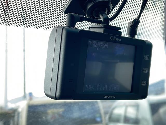 ヴェルファイア 2.4Z ◇社外ナビ(AM/FM/BT/CD/DVD)・フルセグTV◇バックカメラ◇パーキングアシスト◇横滑り防止◇フリップダウンモニター◇ウォークスルー◇オットマン◇純正フロアマット◇ビルトインETC(3枚目)