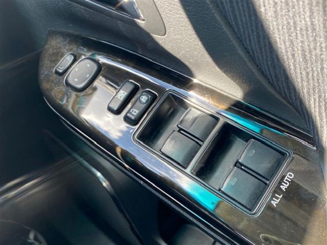 アルファード ２４０Ｓ　プライムセレクションＩＩ　◇社外ナビ（ＡＭ／ＦＭ／ＢＴ／ＣＤ／ＤＶＤ）・フルセグＴＶ◇バックカメラ◇パーキングサポートブレーキ◇横滑り防止◇両側パワースライドドア◇電動リアゲート◇オットマン◇ウォークスルー◇ビルトインＥＴＣ（17枚目）