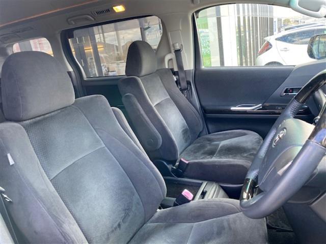 アルファード ２４０Ｓ　プライムセレクションＩＩ　◇社外ナビ（ＡＭ／ＦＭ／ＢＴ／ＣＤ／ＤＶＤ）・フルセグＴＶ◇バックカメラ◇パーキングサポートブレーキ◇横滑り防止◇両側パワースライドドア◇電動リアゲート◇オットマン◇ウォークスルー◇ビルトインＥＴＣ（27枚目）