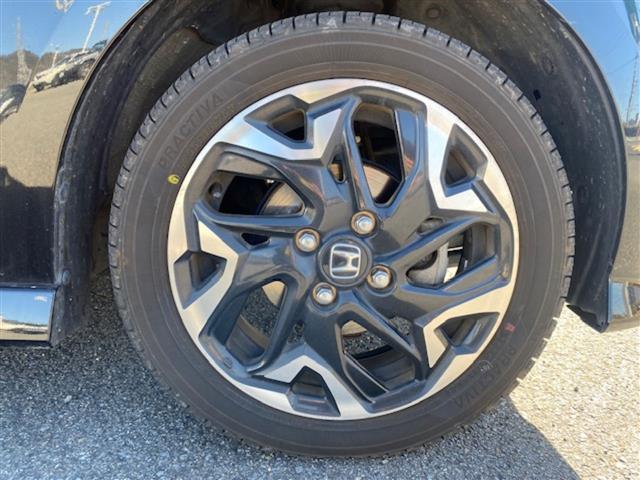 N-BOXカスタム G・EXターボホンダセンシング ◇純正ナビ(AM/FM/BT/DVD)・フルセグTV◇バックカメラ◇追従付きクルーズコントロール◇ステアリングスイッチ◇レーンアシスト◇衝突軽減システム◇後席サンシェード◇純正フロアマット(40枚目)