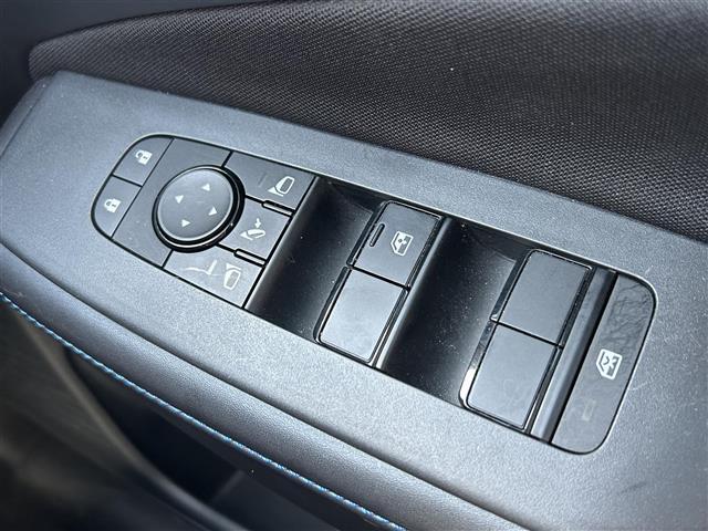 ノート オーテック FOUR 純正ナビ/衝突軽減/全方位/レーダークルーズコントロール/BSM/デジタルルームミラー/シートヒーター/ステアリングヒーター/ドラレコ/ETC2.0/置くだけ充電(22枚目)