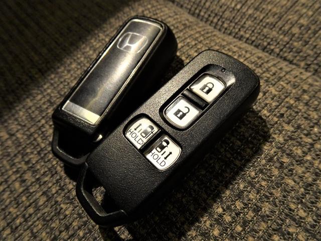 Ｎ－ＢＯＸ Ｌ　禁煙　純正ナビＴＶ　ＥＴＣ　ＬＥＤ　Ｒカメ　Ｂｌｕｅｔｏｏｔｈ　衝突軽減Ｂ　ＶＳＡ　サイドエアバック　両側パワスラ　シートヒーター　Ｐセンサー　クルコン　スマートキー　大型ルーフコンソール　オートＡＣ（6枚目）