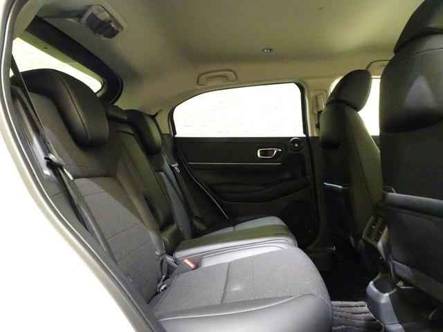 ヴェゼル e:HEV Z シートヒーター(16枚目)