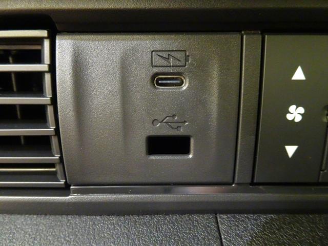 N-BOXカスタム コーディネートスタイル 登録済み未使用車 コーディネートスタイル ホンダセンシング 両側パワースライドドア パーキングセンサー シートヒーター サイドカーテンエアバック(18枚目)