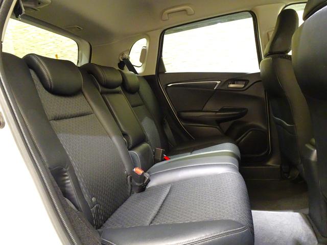 フィット 13G・Lパッケージファインエディション 禁煙 純正ナビTV 純正ドラレコ LED リアカメラ Bluetooth 衝突軽減B VSA サイドエアバック クルーズコントロール オートリトラミラー スマートキー オートAC ワンオーナー(12枚目)