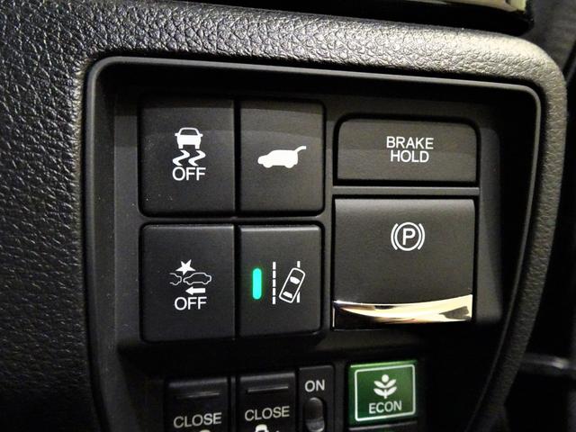 オデッセイハイブリッド ｅ：ＨＥＶアブソルート・ＥＸ　禁煙　純正９ｉｎｃｈナビＴＶ　純正ドラレコ前後　ＥＴＣ２．０　ＬＥＤ　リアカメラ　Ｂｌｕｅｔｏｏｔｈ　衝突軽減Ｂ　ＶＳＡ　サイドエアバック　両側パワスラ　シートヒーター　Ｐセンサー　クルコン　純正ＡＷ（5枚目）