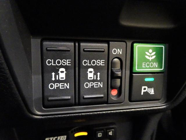 オデッセイハイブリッド ｅ：ＨＥＶアブソルート・ＥＸ　禁煙　純正９ｉｎｃｈナビＴＶ　純正ドラレコ前後　ＥＴＣ２．０　ＬＥＤ　リアカメラ　Ｂｌｕｅｔｏｏｔｈ　衝突軽減Ｂ　ＶＳＡ　サイドエアバック　両側パワスラ　シートヒーター　Ｐセンサー　クルコン　純正ＡＷ（14枚目）