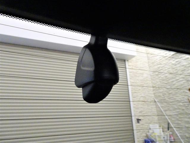 オデッセイハイブリッド ｅ：ＨＥＶアブソルート・ＥＸ　禁煙　純正９ｉｎｃｈナビＴＶ　純正ドラレコ前後　ＥＴＣ２．０　ＬＥＤ　リアカメラ　Ｂｌｕｅｔｏｏｔｈ　衝突軽減Ｂ　ＶＳＡ　サイドエアバック　両側パワスラ　シートヒーター　Ｐセンサー　クルコン　純正ＡＷ（15枚目）