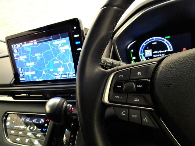 オデッセイハイブリッド ｅ：ＨＥＶアブソルート・ＥＸ　禁煙　純正９ｉｎｃｈナビＴＶ　純正ドラレコ前後　ＥＴＣ２．０　ＬＥＤ　リアカメラ　Ｂｌｕｅｔｏｏｔｈ　衝突軽減Ｂ　ＶＳＡ　サイドエアバック　両側パワスラ　シートヒーター　Ｐセンサー　クルコン　純正ＡＷ（19枚目）