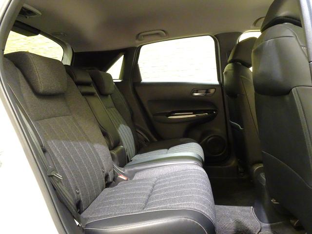 フィット ｅ：ＨＥＶホーム　禁煙　純正９ｉｎｃｈナビＴＶ　ＥＴＣ　ＬＥＤ　リアカメラ　Ｂｌｕｅｔｏｏｔｈ　衝突軽減Ｂ　ＶＳＡ　サイドエアバック　パーキングセンサー　クルーズコントロール　スマートキー　オートＡＣ　ワンオーナー（15枚目）