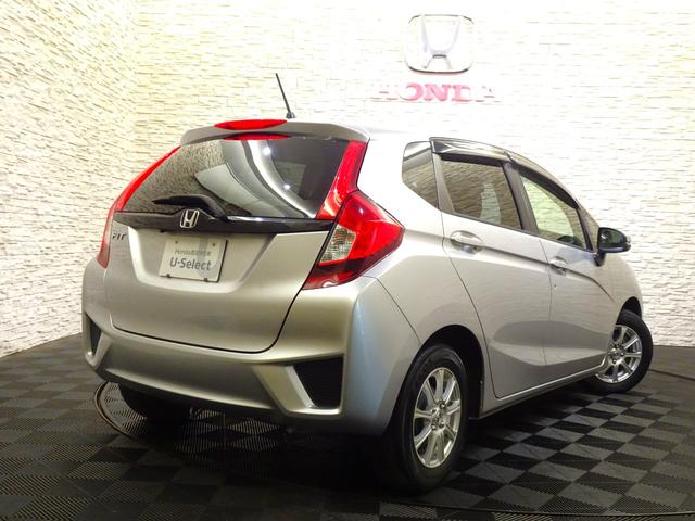 フィット 13G・Fパッケージ 禁煙 純正ナビTV ドラレコ前後 ETC リアカメラ Bluetooth VSA スマートキー 社外AW マニュアルエアコン 電動格納式ドアミラー ブルートゥース AUX対応 イモビ 安全ボディ PS(20枚目)