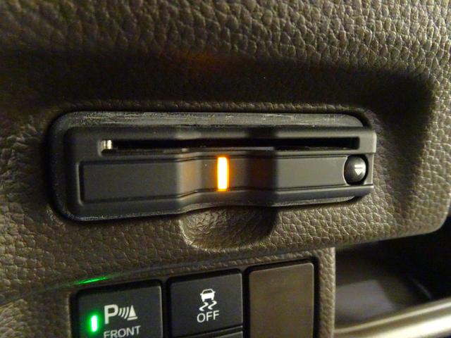 Ｎ－ＢＯＸ Ｌ　禁煙　純正８ｉｎｃｈナビＴＶ　純正ドラレコ前後　ＥＴＣ　ＬＥＤ　リアカメラ　Ｂｌｕｅｔｏｏｔｈ　衝突軽減Ｂ　ＶＳＡ　片側パワスラ　シートヒーター　パーキングセンサー　クルコン　スマートキー　１オーナー（4枚目）