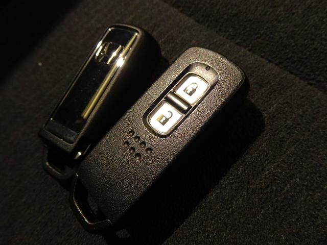 N-ONE プレミアムツアラー 禁煙 純正8inchナビTV 純正ドラレコ前後 ETC LED リアカメラ Bluetooth 衝突軽減B VSA サイドエアバック シートヒーター パーキングセンサー クルコン スマートキー 記録簿(6枚目)