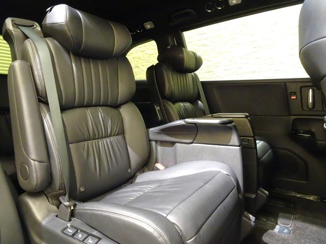 オデッセイハイブリッド e:HEVアブソルート・EXブラックエディション 元デモカー 禁煙 純正11.4inchナビTV LED Rカメ Bluetooth 衝突軽減B VSA サイドエアバッグ 両側パワスラ シートヒーター パワーシート パーキングセンサー 本革シート(17枚目)