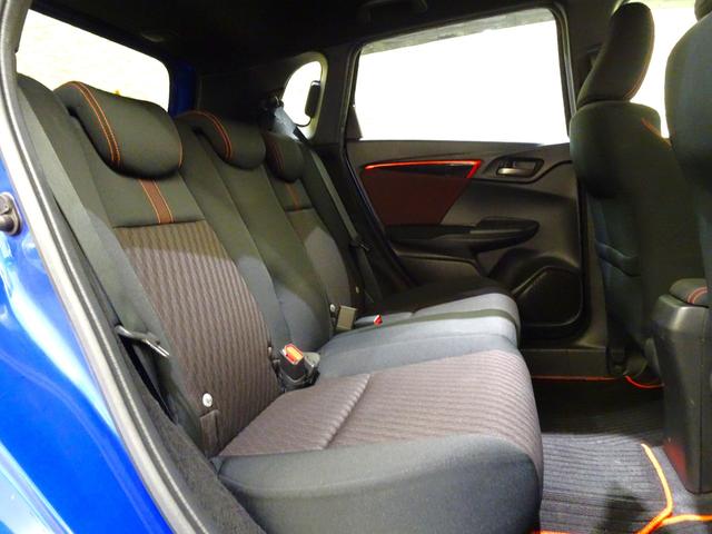 フィット ＲＳホンダセンシング　６ＭＴ　禁煙　純正ナビＴＶ　純正ドラレコ　ＥＴＣ　ＬＥＤ　リアカメラ　Ｂｌｕｅｔｏｏｔｈ　衝突軽減Ｂ　ＶＳＡ　サイドエアバッグ　クルーズコントロール　スマートキー　オートＡＣ　純正ＡＷ　Ｄレコ　ＢＴ（14枚目）