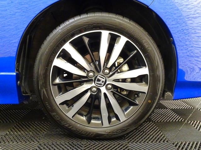 フィット ＲＳホンダセンシング　６ＭＴ　禁煙　純正ナビＴＶ　純正ドラレコ　ＥＴＣ　ＬＥＤ　リアカメラ　Ｂｌｕｅｔｏｏｔｈ　衝突軽減Ｂ　ＶＳＡ　サイドエアバッグ　クルーズコントロール　スマートキー　オートＡＣ　純正ＡＷ　Ｄレコ　ＢＴ（26枚目）