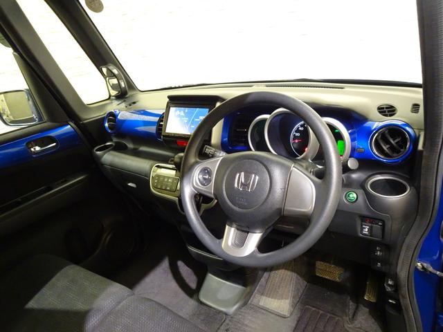 Ｎ－ＢＯＸ Ｇ・Ｌパッケージ　禁煙　純正ナビ　リアカメラ　スタッドレスタイヤ付　ＶＳＡ　片側パワスラ　スマートキー　純正ＡＷ　オートＡＣ　ワンオーナー（9枚目）