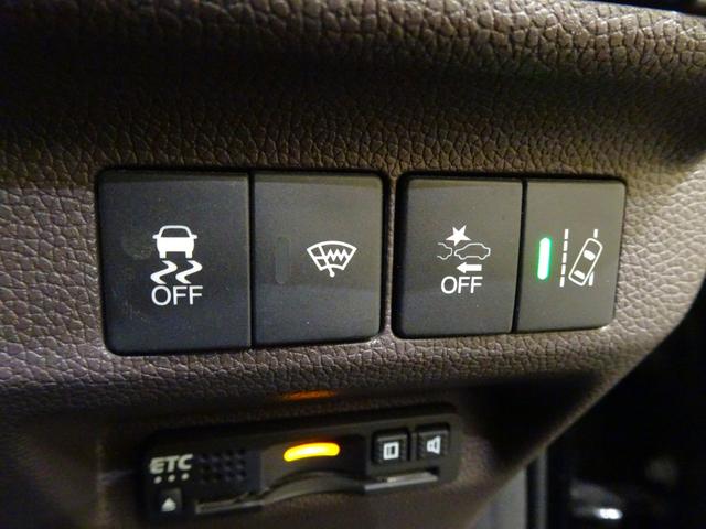 フリード Ｇ・ホンダセンシング　禁煙　純正９ｉｎｃｈナビＴＶ　純正ドラレコ前後　ＥＴＣ　ＬＥＤ　リアカメラ　Ｂｌｕｅｔｏｏｔｈ　衝突軽減Ｂ　ＶＳＡ　両側パワスラ　シートヒーター　クルーズコントロール　スマートキー　社外ＡＷ　１オナ（5枚目）