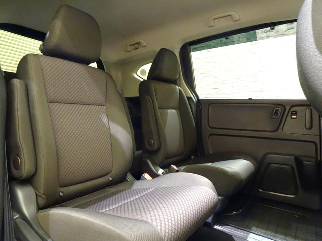 フリード Ｇ・ホンダセンシング　禁煙　純正９ｉｎｃｈナビＴＶ　純正ドラレコ前後　ＥＴＣ　ＬＥＤ　リアカメラ　Ｂｌｕｅｔｏｏｔｈ　衝突軽減Ｂ　ＶＳＡ　両側パワスラ　シートヒーター　クルーズコントロール　スマートキー　社外ＡＷ　１オナ（12枚目）