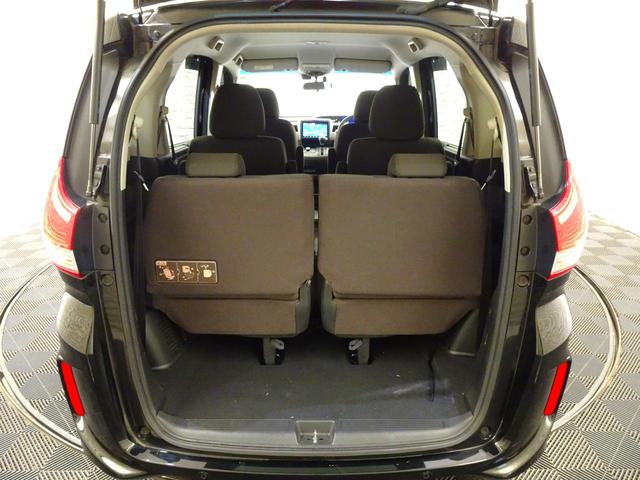 フリード Ｇ・ホンダセンシング　禁煙　純正９ｉｎｃｈナビＴＶ　純正ドラレコ前後　ＥＴＣ　ＬＥＤ　リアカメラ　Ｂｌｕｅｔｏｏｔｈ　衝突軽減Ｂ　ＶＳＡ　両側パワスラ　シートヒーター　クルーズコントロール　スマートキー　社外ＡＷ　１オナ（15枚目）