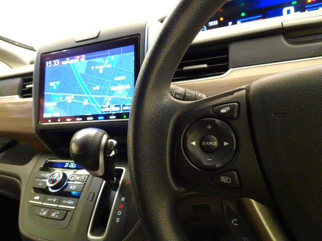 フリード Ｇ・ホンダセンシング　禁煙　純正９ｉｎｃｈナビＴＶ　純正ドラレコ前後　ＥＴＣ　ＬＥＤ　リアカメラ　Ｂｌｕｅｔｏｏｔｈ　衝突軽減Ｂ　ＶＳＡ　両側パワスラ　シートヒーター　クルーズコントロール　スマートキー　社外ＡＷ　１オナ（17枚目）