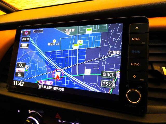 フィット リュクス　禁煙　純正９ｉｎｃｈナビＴＶ　ＥＴＣ　ＬＥＤ　リアカメラ　Ｂｌｕｅｔｏｏｔｈ　衝突軽減Ｂ　ＶＳＡ　サイドエアバッグ　パーキングセンサー　シートヒーター（2枚目）