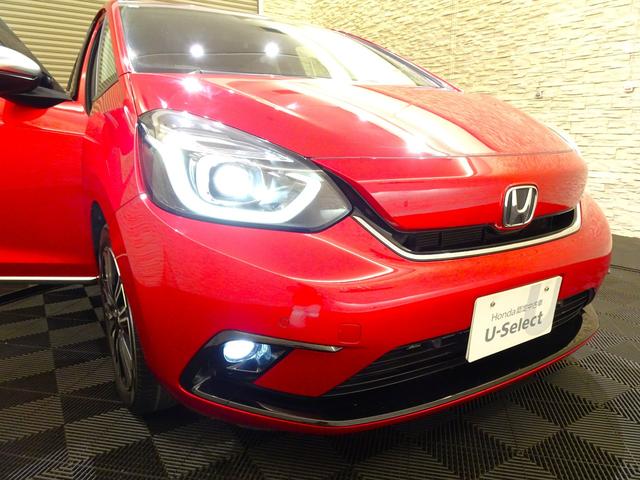 フィット リュクス　禁煙　純正９ｉｎｃｈナビＴＶ　ＥＴＣ　ＬＥＤ　リアカメラ　Ｂｌｕｅｔｏｏｔｈ　衝突軽減Ｂ　ＶＳＡ　サイドエアバッグ　パーキングセンサー　シートヒーター（9枚目）