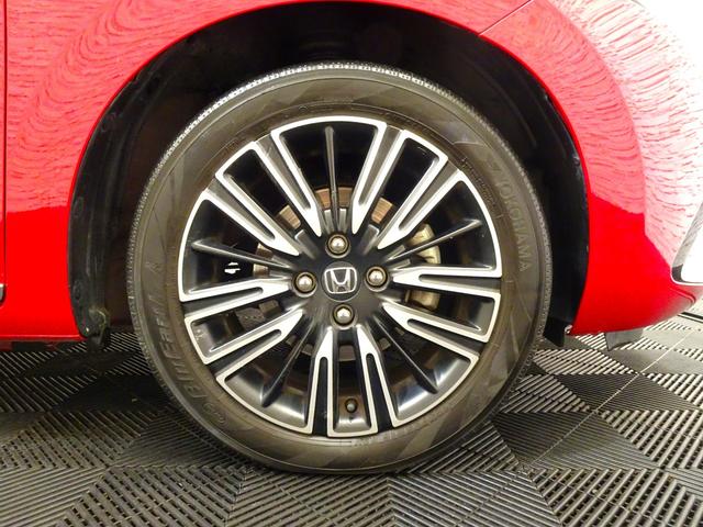 フィット リュクス　禁煙　純正９ｉｎｃｈナビＴＶ　ＥＴＣ　ＬＥＤ　リアカメラ　Ｂｌｕｅｔｏｏｔｈ　衝突軽減Ｂ　ＶＳＡ　サイドエアバッグ　パーキングセンサー　シートヒーター（11枚目）