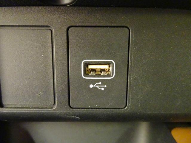 フィット リュクス　禁煙　純正９ｉｎｃｈナビＴＶ　ＥＴＣ　ＬＥＤ　リアカメラ　Ｂｌｕｅｔｏｏｔｈ　衝突軽減Ｂ　ＶＳＡ　サイドエアバッグ　パーキングセンサー　シートヒーター（22枚目）