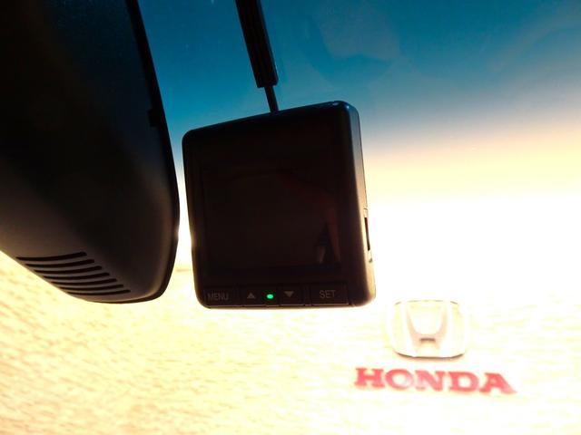 Ｎ－ＷＧＮ Ｇ・ターボパッケージ　禁煙　純正ナビＴＶ　純正ドラレコ　ＥＴＣ　ＨＩＤ　リアカメラ　Ｂｌｕｅｔｏｏｔｈ　衝突軽減Ｂ　ＶＳＡ　サイドエアバッグ　スマートキー　純正ＡＷ　オートＡＣ　ワンオーナー（3枚目）