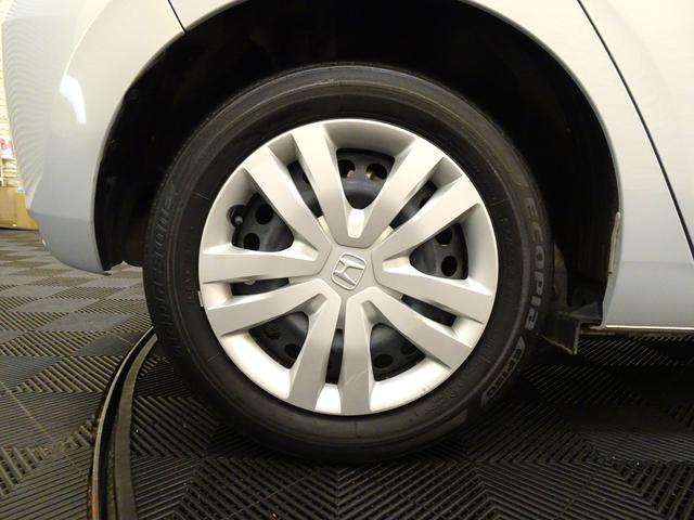 フィット ｅ：ＨＥＶホーム　禁煙　純正ナビＴＶ　純正ドラレコ前後　ＥＴＣ　ＬＥＤ　リアカメラ　Ｂｌｕｅｔｏｏｔｈ　衝突軽減Ｂ　ＶＳＡ　サイドエアバッグ　パーキングセンサー　クルーズコントロール　スマートキー　ワンオーナー（10枚目）