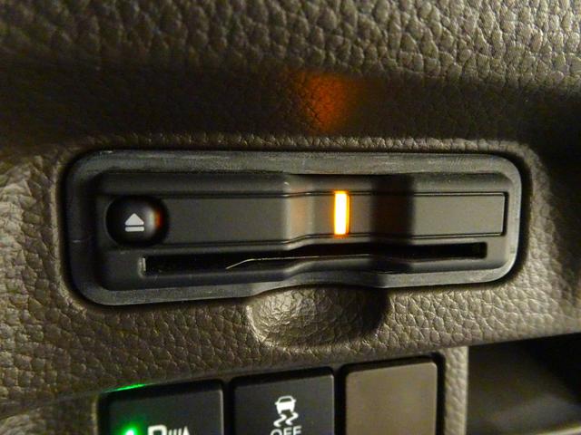 Ｎ－ＢＯＸ Ｌ　禁煙　純正８ｉｎｃｈナビＴＶ　純正ドラレコ　ＥＴＣ　ＬＥＤ　リアカメラ　Ｂｌｕｅｔｏｏｔｈ　衝突軽減Ｂ　ＶＳＡ　サイドエアバッグ　Ｐセンサー　シートヒーター　両側パワスラ　クルコン　スマートキー（4枚目）