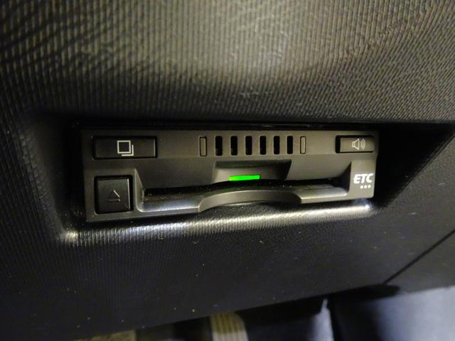 アクア Ｓスタイルブラック　禁煙　純正ナビＴＶ　ドラレコ　ＥＴＣ　ＬＥＤ　リアカメラ　Ｂｌｕｅｔｏｏｔｈ　衝突軽減Ｂ　ＶＳＡ　シートヒーター　スマートキー　オートＡＣ（4枚目）