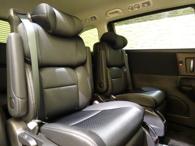 オデッセイハイブリッド ｅ：ＨＥＶアブソルート・ＥＸ　禁煙　純正１０ｉｎｃｈナビＴＶ　純正１１．６ｉｎｃｈリアモニ　純正ドラレコ前後　ＥＴＣ　Ｒカメ　Ｂｌｕｅｔｏｏｔｈ　衝突軽減Ｂ　ＶＳＡ　サイドエアバッグ　両側パワスラ　Ｓヒーター　Ｐセンサー　ＬＥＤ（15枚目）