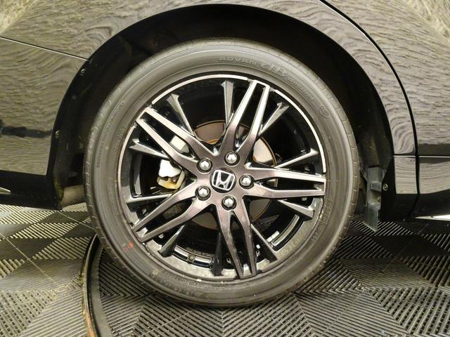 オデッセイハイブリッド ｅ：ＨＥＶアブソルート・ＥＸ　禁煙　純正１０ｉｎｃｈナビＴＶ　純正１１．６ｉｎｃｈリアモニ　純正ドラレコ前後　ＥＴＣ　Ｒカメ　Ｂｌｕｅｔｏｏｔｈ　衝突軽減Ｂ　ＶＳＡ　サイドエアバッグ　両側パワスラ　Ｓヒーター　Ｐセンサー　ＬＥＤ（30枚目）