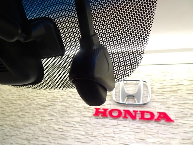 フリード Ｇ・ホンダセンシング　禁煙　純正ナビ　純正ドラレコ前後　ＥＴＣ　Ｂｌｕｅｔｏｏｔｈ　衝突軽減Ｂ　ＶＳＡ　両側パワスラ　シートヒーター　クルーズコントロール　スマートキー　オートリトラミラー　オートＡＣ　ワンオーナー（3枚目）