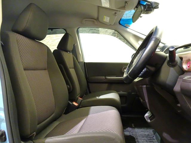 フリード Ｇ・ホンダセンシング　禁煙　純正ナビ　純正ドラレコ前後　ＥＴＣ　Ｂｌｕｅｔｏｏｔｈ　衝突軽減Ｂ　ＶＳＡ　両側パワスラ　シートヒーター　クルーズコントロール　スマートキー　オートリトラミラー　オートＡＣ　ワンオーナー（11枚目）