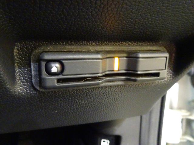 フリードハイブリッド ハイブリッド・モデューロＸ　禁煙　純正９ｉｎｃｈナビＴＶ　純正ドラレコ前後　ＥＴＣ　ＬＥＤ　リアカメラ　Ｂｌｕｅｔｏｏｔｈ　衝突軽減Ｂ　ＶＳＡ　サイドエアバッグ　両側パワスラ　クルーズコントロール　スマートキー　純正ＡＷ（4枚目）