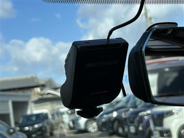 GRヤリス RC ナビ ETC 前方ドラレコ 純正アルミホイール LEDヘッドライト フォグランプ オートライト カーテンエアバッグ 追加メーター ロッソモデルマフラーカッター ツィーター エアロ 4WD エアコン(4枚目)