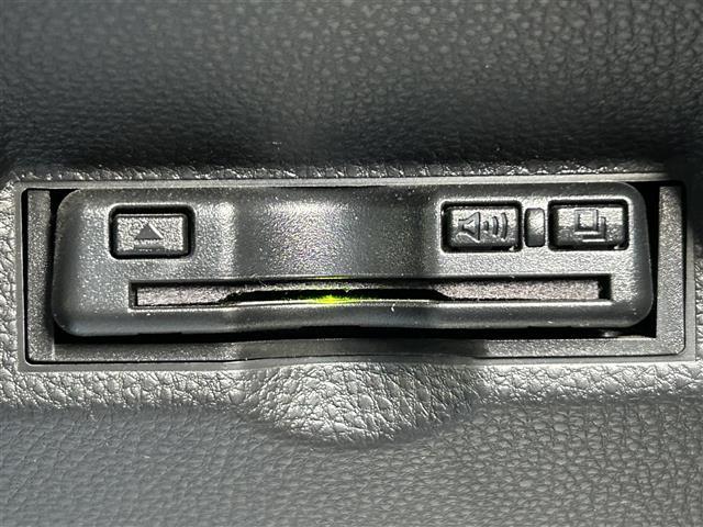 GRヤリス RC ナビ ETC 前方ドラレコ 純正アルミホイール LEDヘッドライト フォグランプ オートライト カーテンエアバッグ 追加メーター ロッソモデルマフラーカッター ツィーター エアロ 4WD エアコン(5枚目)