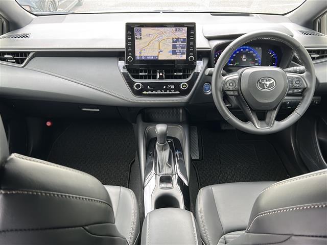カローラツーリング ハイブリッド　ダブルバイビー　１オーナー　純正ナビ　バックカメラ　ＰＣＳ　ＢＳＭ　ＲＣＴＡ　ＨＵＤ　レーダークルコン　ＬＥＤオートライト　ドラレコ　ＥＴＣ　ハーフレザーシート　スマートキー　フルセグＴＶ　ＢＴ（2枚目）